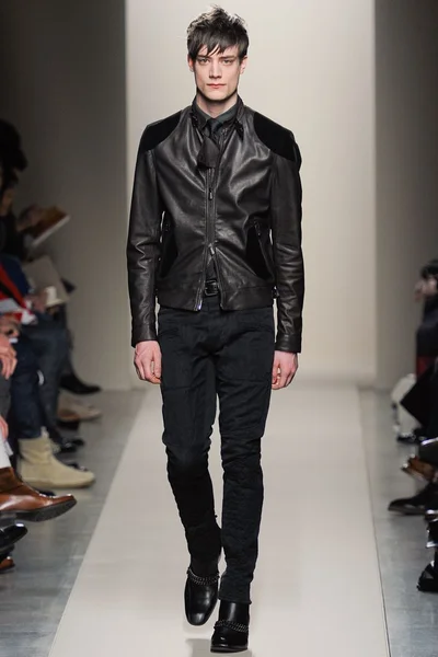 Look 29